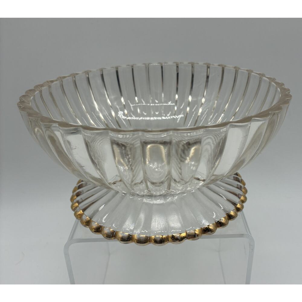 Glassware - Picture 3 of 10